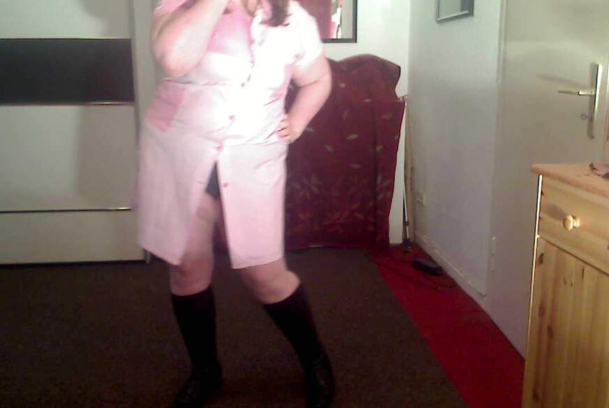 tammara28: Mein rosa kittel