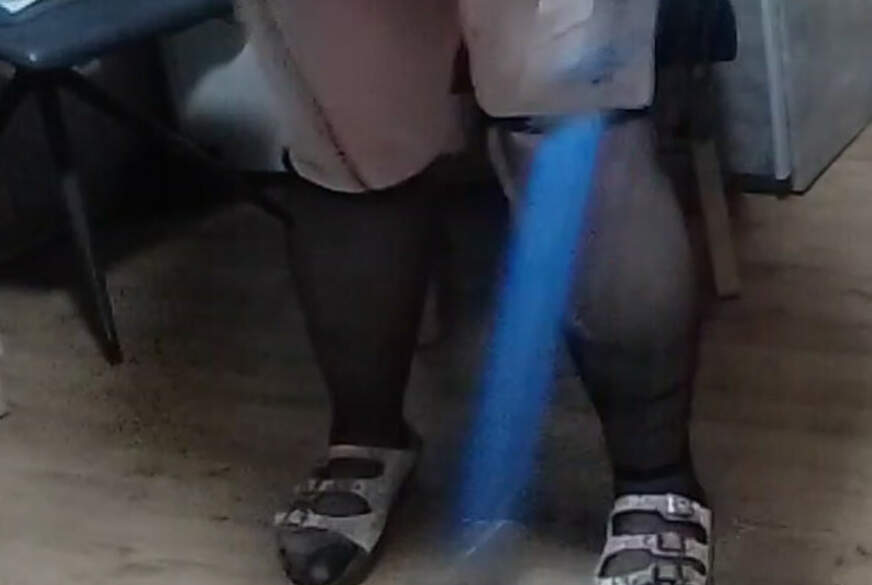 tammara28: Mein Neuer Straubsauger