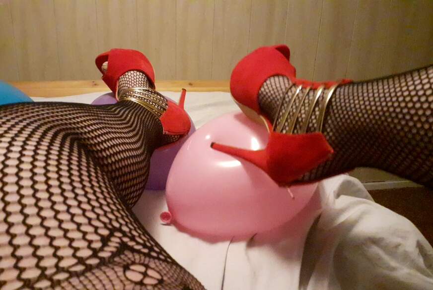 tammara28: Ich zerstöre Luftballons!