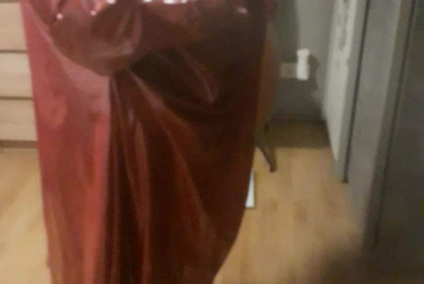 NurImLedermantel und nichts drunter von tammara28