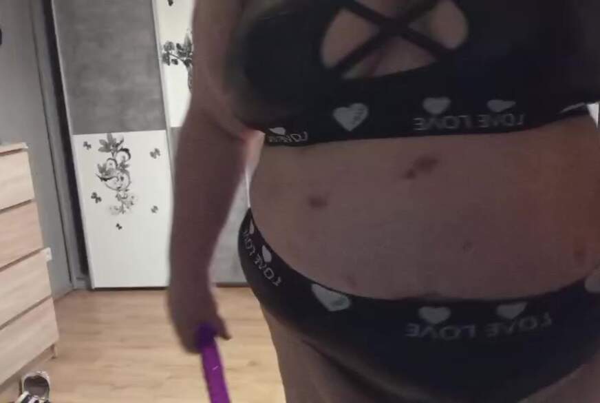 tammara28: Süße Maus Testet Doppldildo