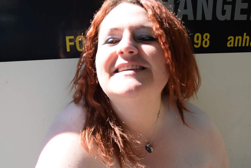 tammara28: B**wjob draußen Pov ansicht