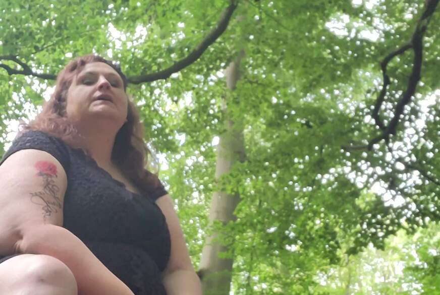 tammara28: Geheimer Platz Im Wald