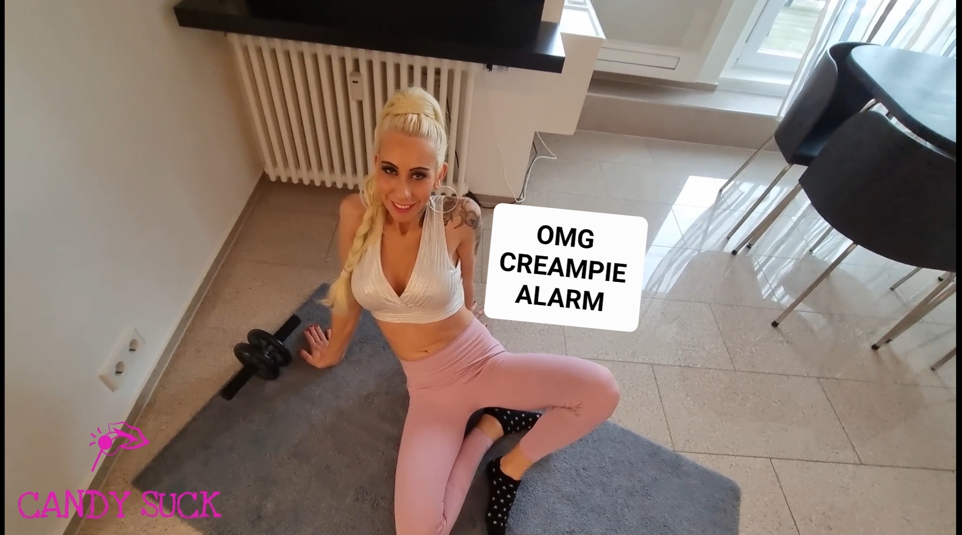 OMG CREAMPIE ALARM Was ist besser als Sport ????? 
Richtig ein geiler Schwanz, der mich ordentlich durchfickt.
Da unterbreche ich gerne mein Sportprogramm, für eine geile Fickpause inklusive Creampie.