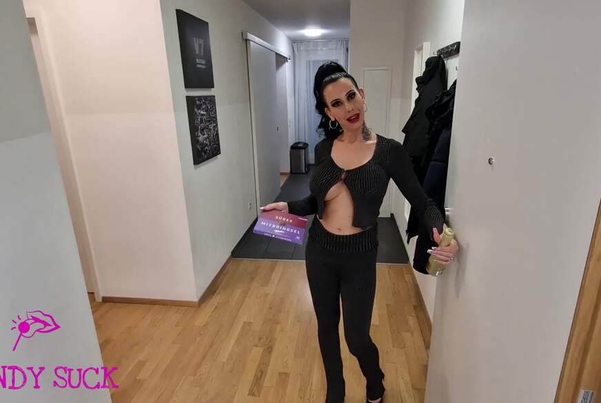 Candys**k: UNTER NACHBARN GIBT MAN SICH EIN C******e