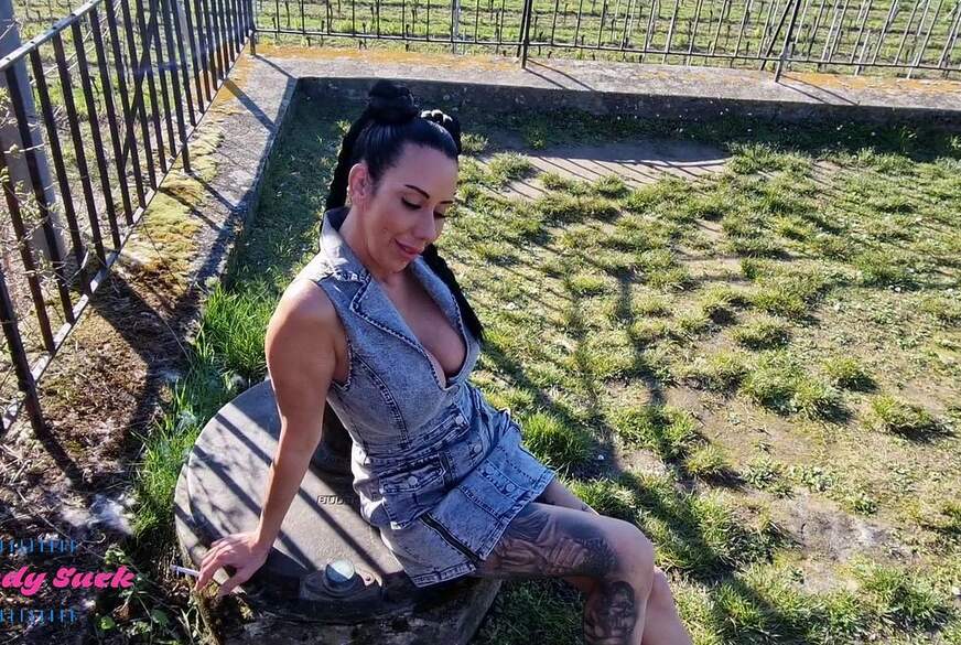 Smoking A**l-c******e von Queen Candy