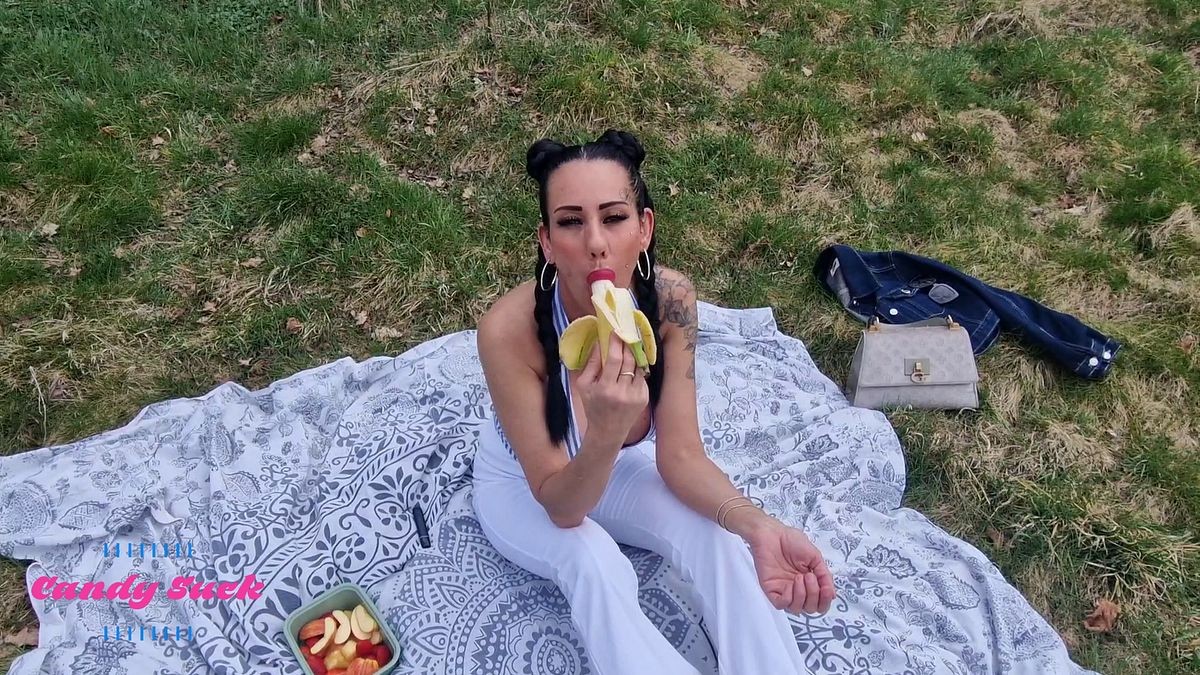 Pralle Titten und mega lippen ich bring alles mit für das perfekte FICKNICK.... 
also Ficknick mich doch einfach.