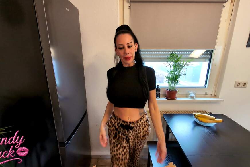 Candys**k: Special Delivery, abkassiert mit einem gratis F**k