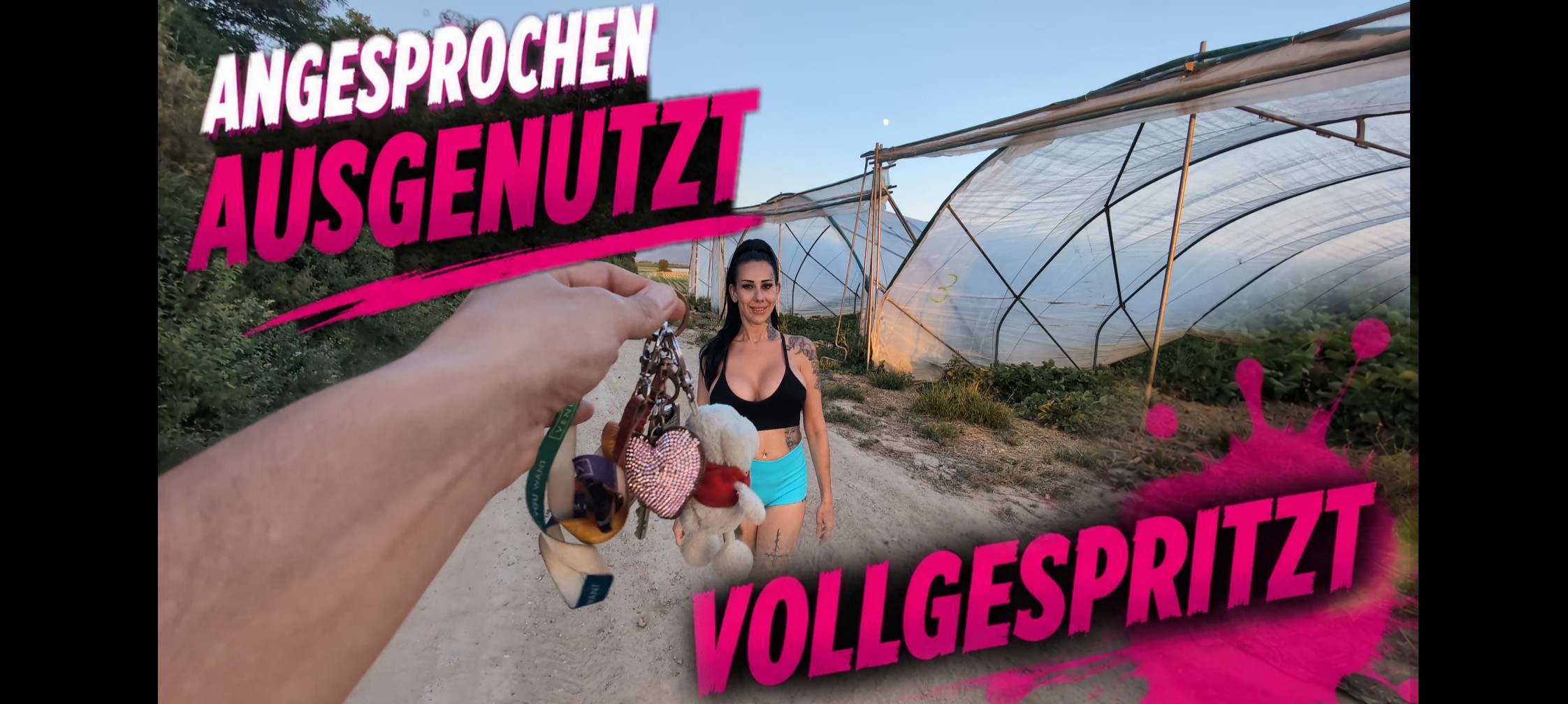 ANGESPROCHEN AUSGENUTZT VOLLGESPRITZT PUSSY UMSONST GEGEBEN Eigentlich wollte ich einfach nur ganz entspannt meine Joggingrunde drehen Doch plötzlich quatscht mich da ein Typ einfach dreist mitten auf dem Weg an Und nicht nur das… er wusste direkt meinen Namen. Da hab ich mich erstmal gefragt, woher er mich überhaupt kennt Die Antwort kam ziemlich schnell. Er schaut meine Videos und wollte schon immer mal mit mir drehen Meine Antwort war natürlich klar: Sicher nicht jetzt, ich bin schließlich gerade beim Joggen Doch genau als ich weiterlaufen wollte, ließ der Typ plötzlich die Bombe platzen Mit diesem Joker in der Hinterhand hatte ich definitiv nicht gerechnet…sagen wir mal so: Danach hatte ich eigentlich nur noch eine Wahl