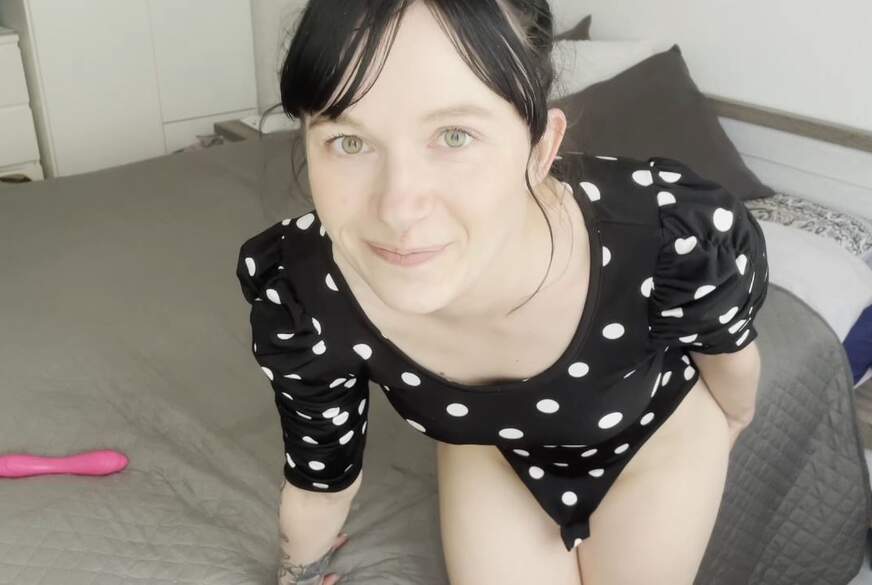 MASTURBIEREN WIE EIN T**nIE ... ENDLICH PROBIERT, LIPGLOSS-F**k!!! von Milla-Lex