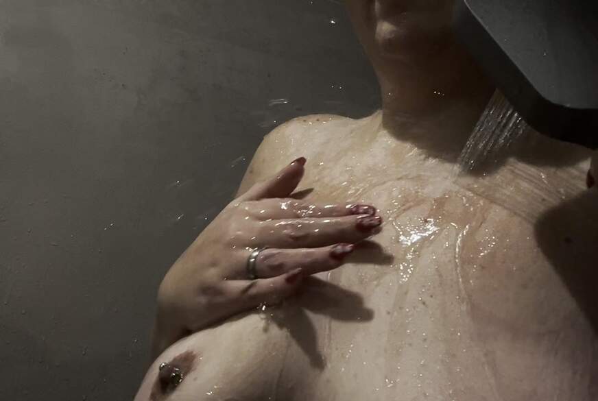 X-Silber-Kralle-X: verwöhnst du mir auch mal meien brüste