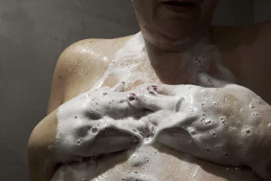 X-Silber-Kralle-X: verwöhnst du mir auch mal meien brüste