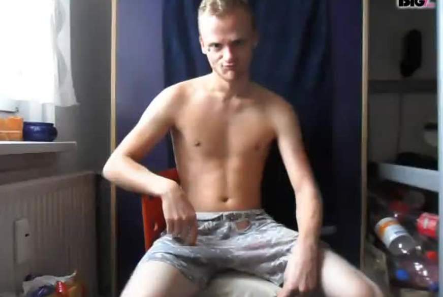 like-a-G6: Mastubation auf Stuhl