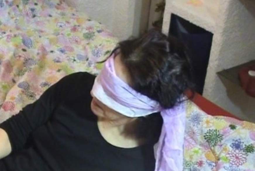 Big C*****t mit verbundenen Augen von healthymale