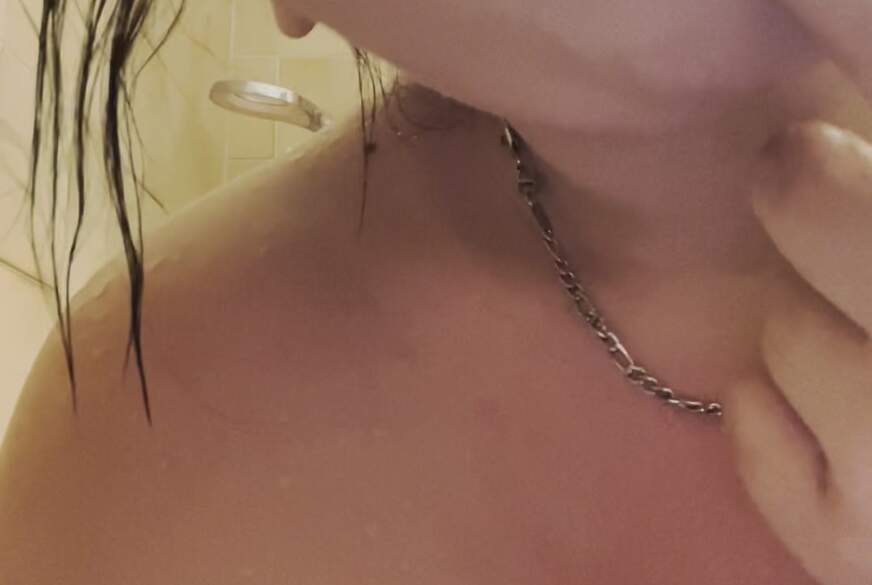 Lillyfee20: Tattoo-b***h in der Dusche Teil ll