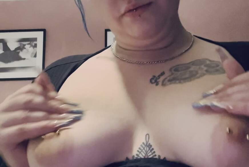 Lillyfee20: Na du auch wider spitz?