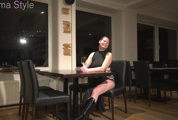 Im Restaurant die letzten Gäste g*****t