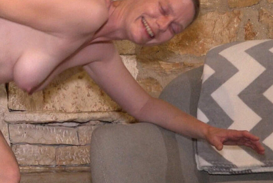 EmmaStyle: H**ter F**k vor dem Kamin mit C*****t Fail