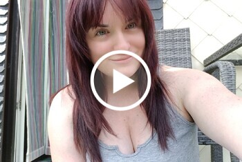 Ich habe mich nun doch dazu entschieden mal ein kleines Vorstellungsvideo zu machen. Erlebe mich ungeschminkt,pur und schüchtern. Ich hoffe doch es