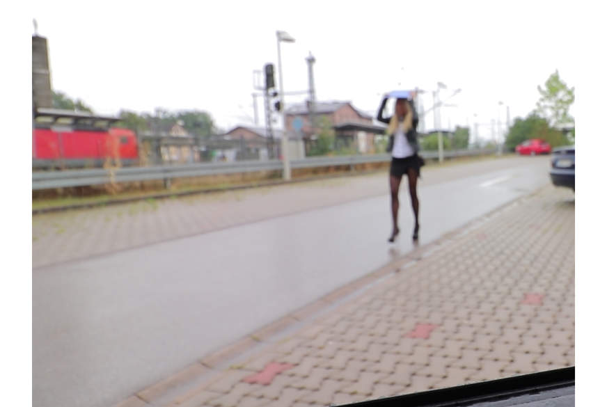 V******te Mitfahrgelegenheit! Angesprochen, Eingestiegen, A*******t! von Daynia