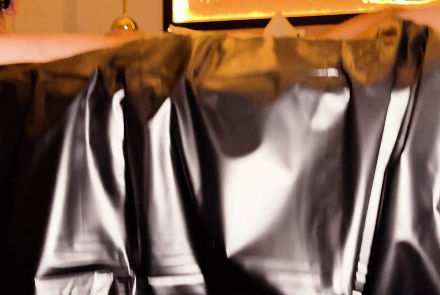 D*****ren im S*****z bei Lady Silikon Busen von MissAlessaMilano