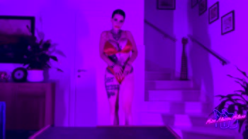 Stripperin vor Mafiaboss