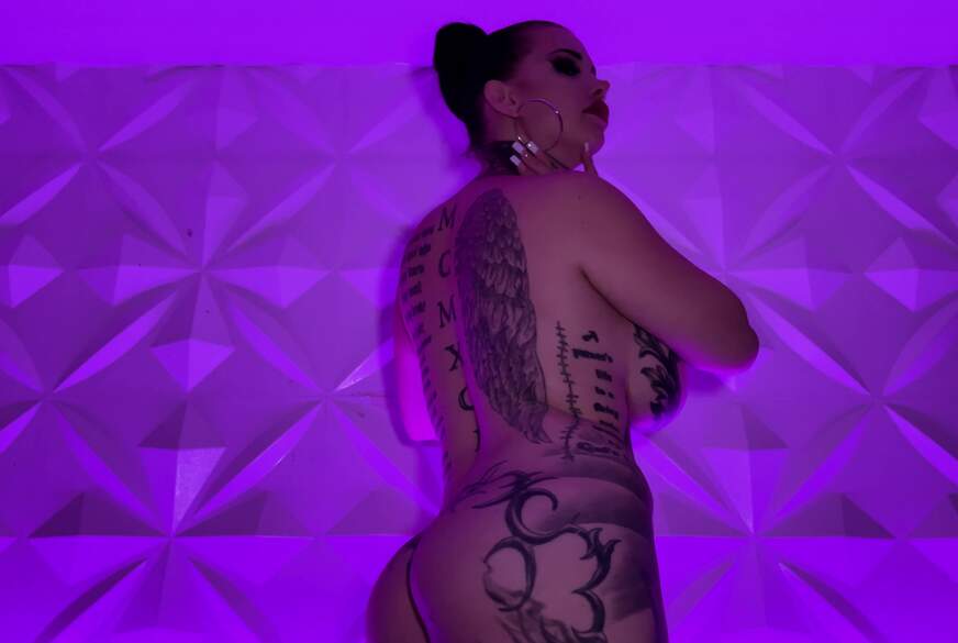 MissAlessaMilano: Schmollmund ist Champion