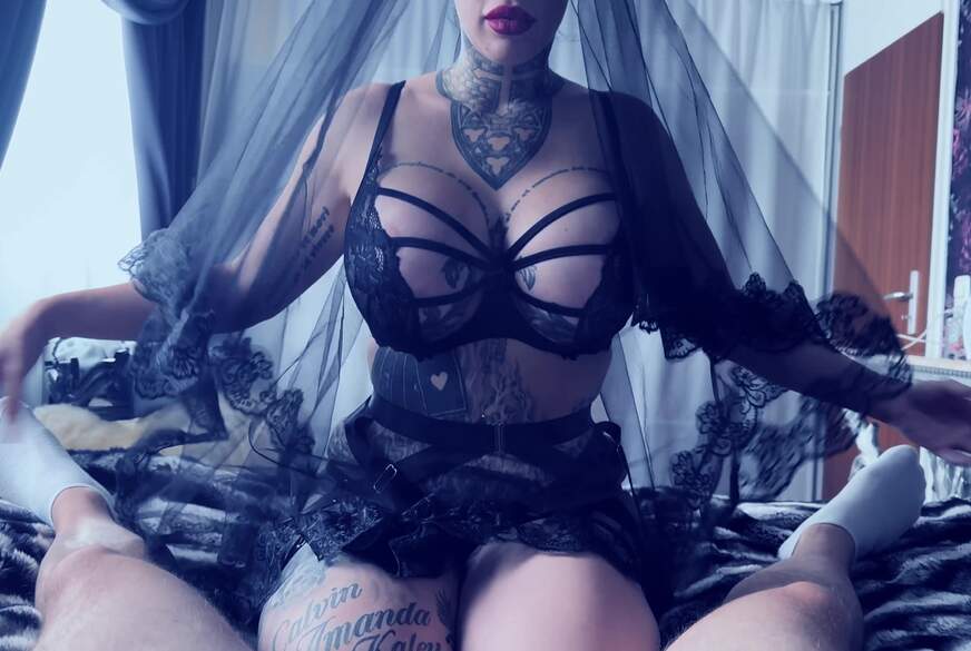 Morticia macht heiße halloween Nacht von MissAlessaMilano