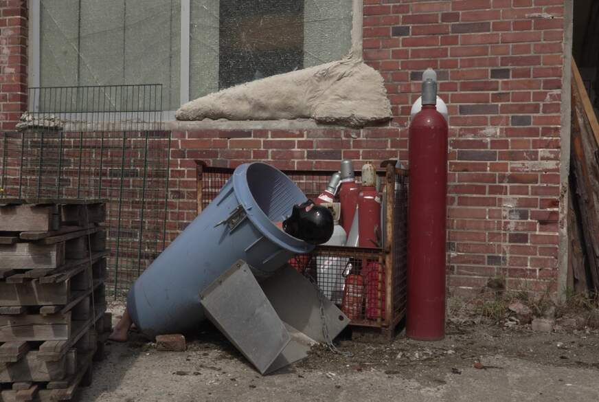 Sklave in Müll und b***t mein s*****n von MissAlessaMilano