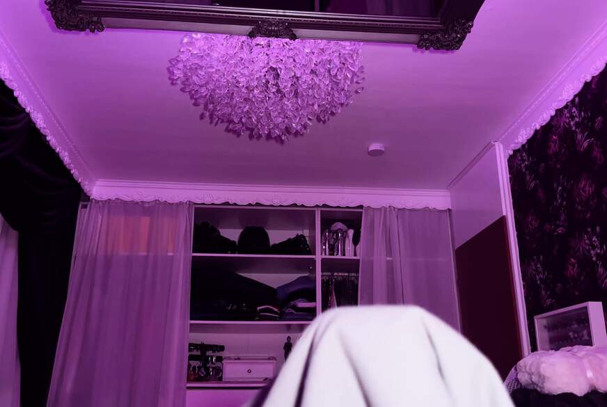 MissAlessaMilano: 16. Adventskalender 2025 - Aufwachen durch B**wjob und Reiten