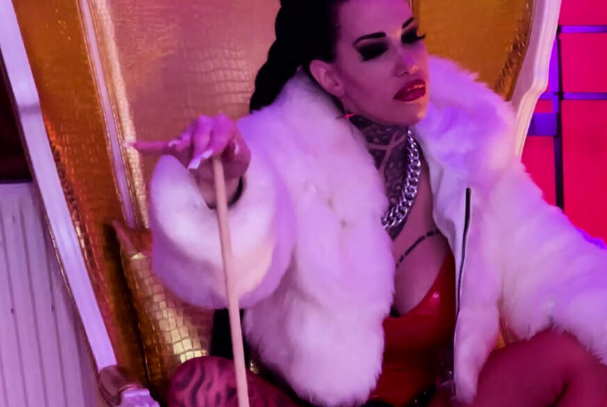 Femdom will sehen ob S***y schafft 3 S*****n von MissAlessaMilano