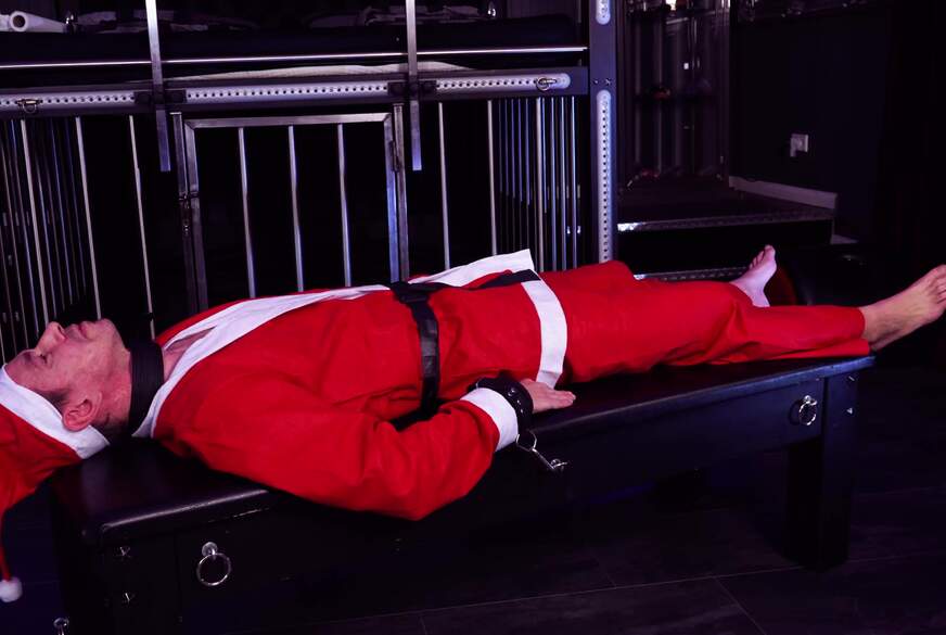 Spielstunde mit Weihnachtenssklave von MissAlessaMilano