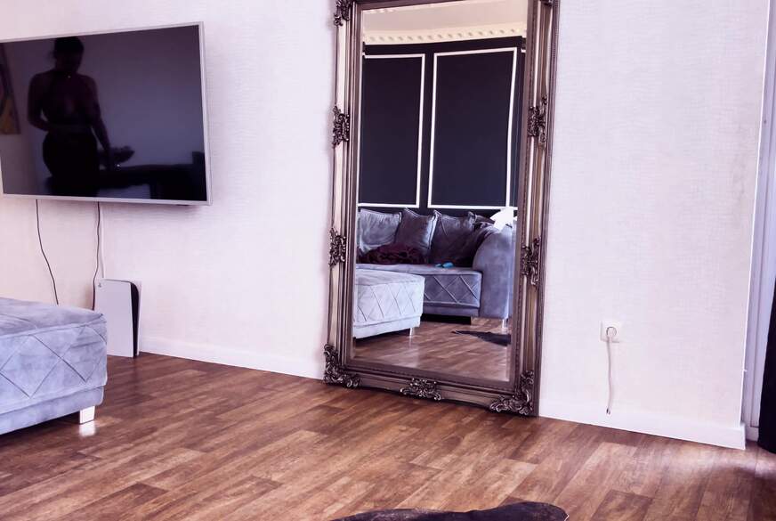 Sie b*****t ihre Lippen wie ein Profi, tief, h**t, sexy von MissAlessaMilano