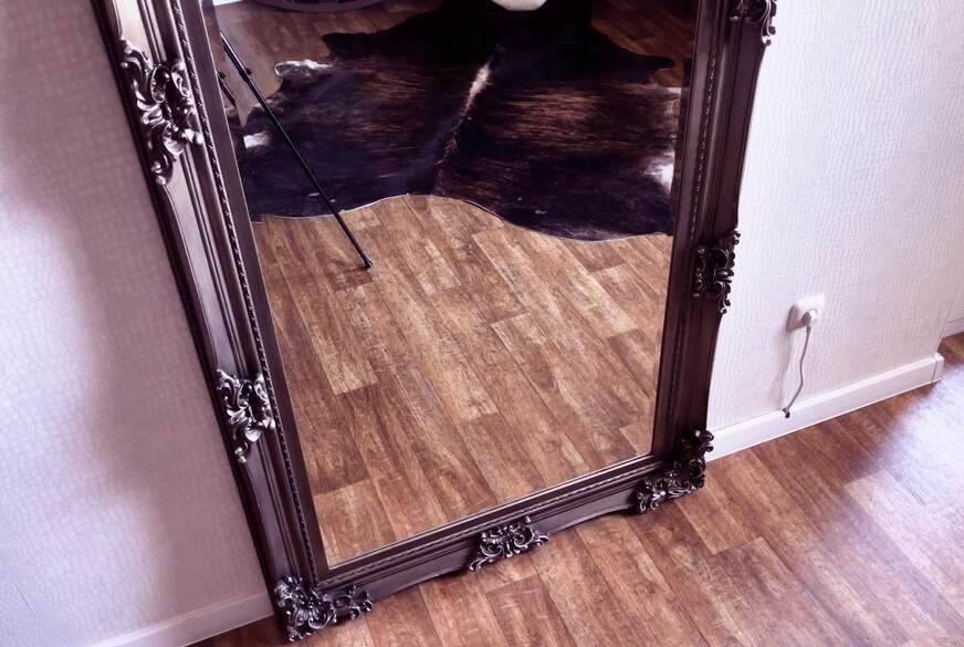 MissAlessaMilano: Dom spielt mit meinen Silikonbrüsten