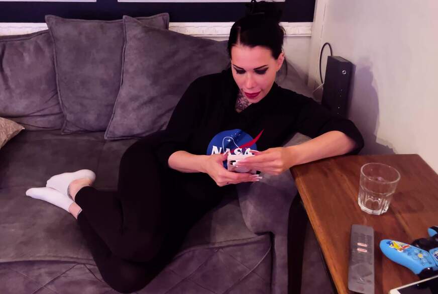 MissAlessaMilano: Gute Nacht, Schatz B**wjobs statt Küssen