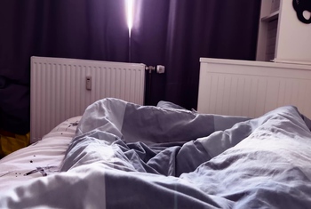 Heiße Stiefs**n spontan im Bett