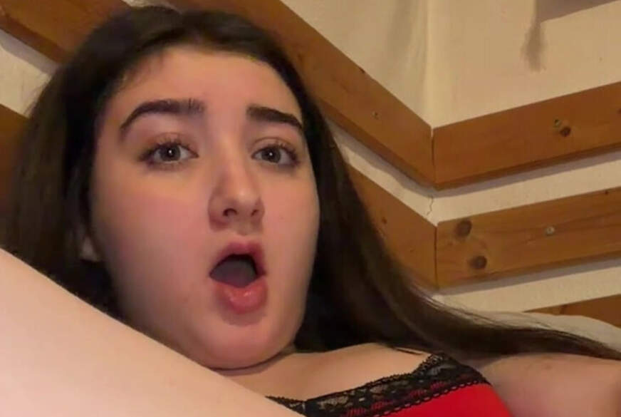 LeahSnuSnu: Schaffe ich die 30cm ??!  Neuer Dildo z******t meine T**nie P***y !!