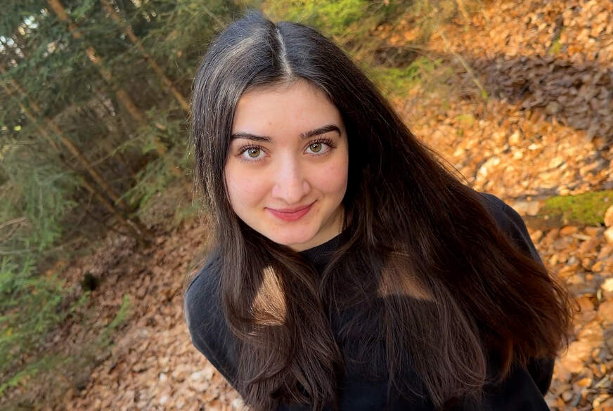 LeahSnuSnu: S*****z A*******g im Wald! Ich schlucke alles!