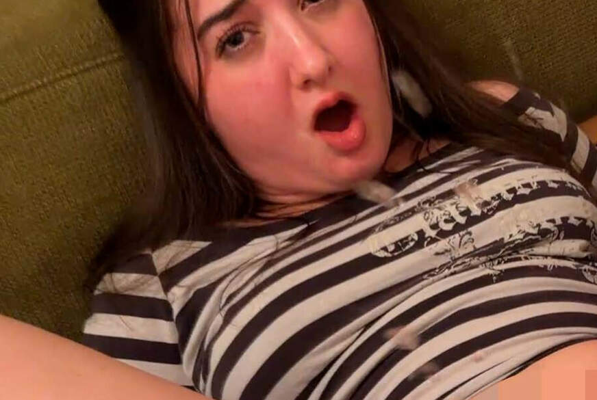 LeahSnuSnu: Mega S****t Fontäne!! Bestie f*****t mich bis ich alles volls*****e!!