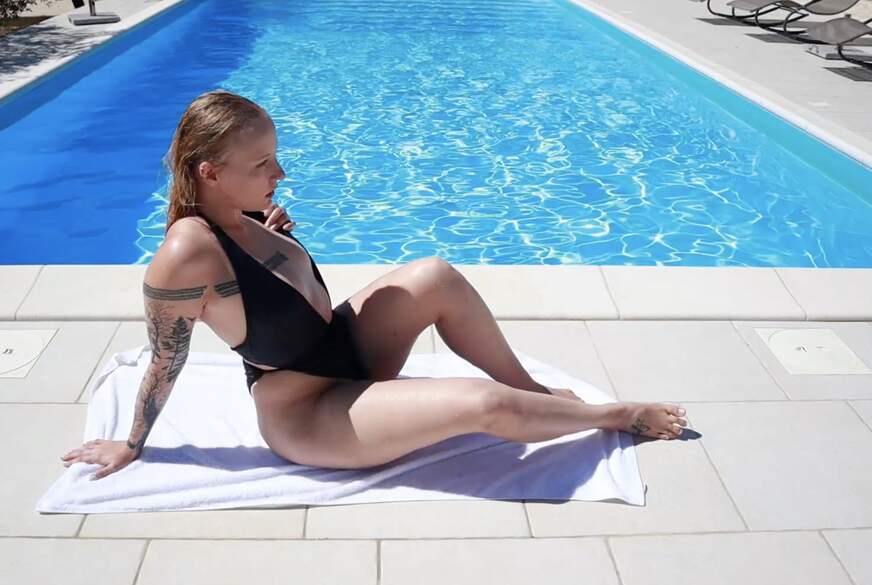 mariehardon: Selbstf**k am Pool - wie geil war das denn!