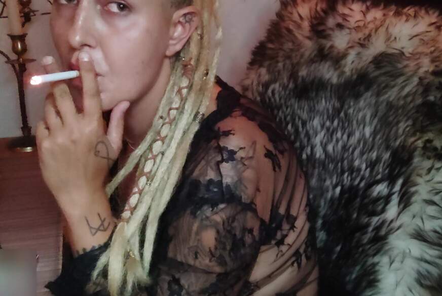 HelgaHel: Die geilste Zigarette ist nicht die dannach sondern die DABEI !