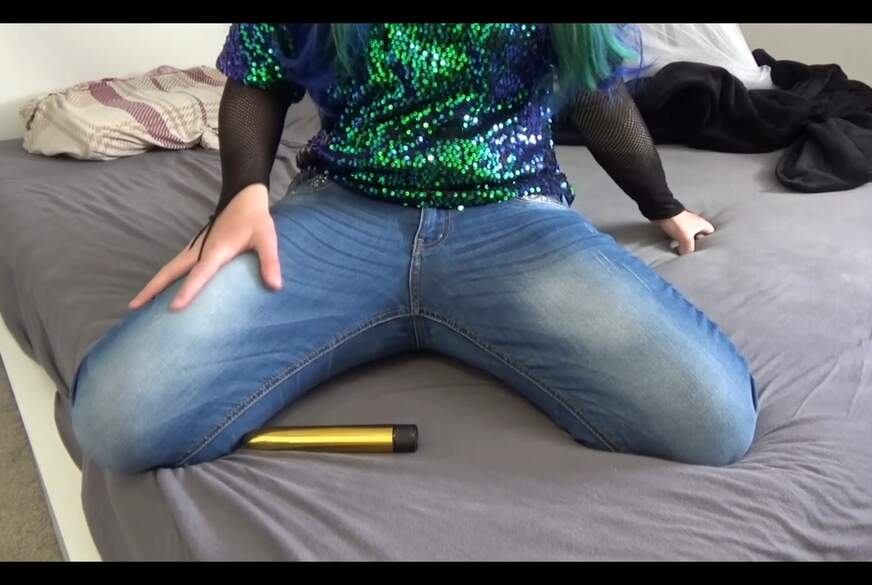 Jeansf**k mit Vibrator von N**seNixe