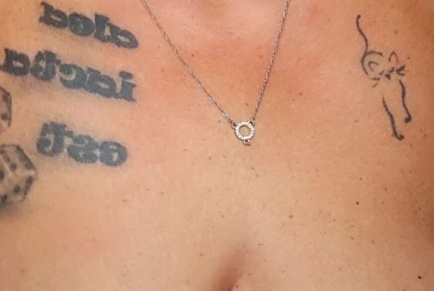 Xblueeyex: Das Böse hat Titten!