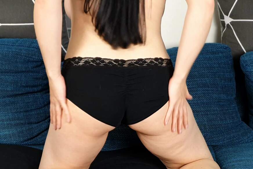 Meliszarah: Ob ich mich das traue? Das erste Mal einen Vibrator in meinem engen A***h