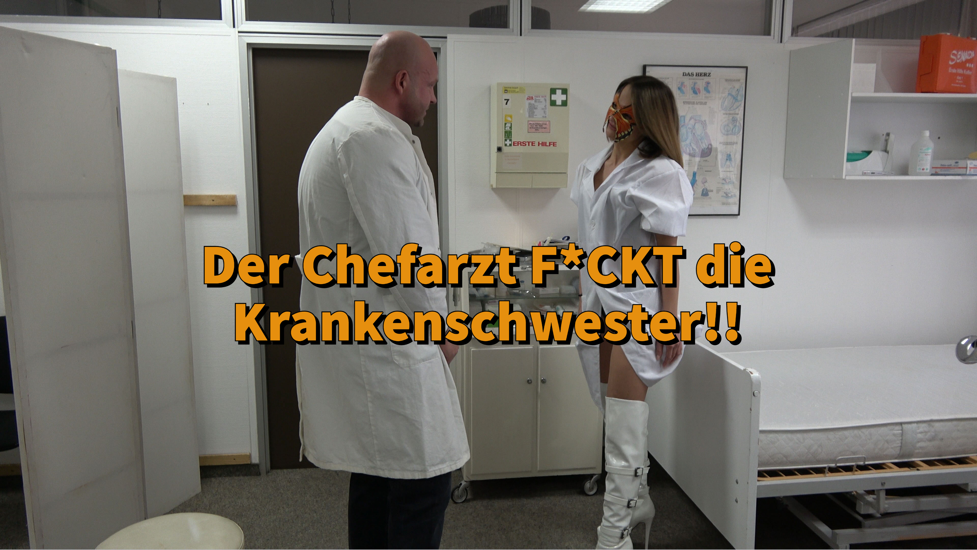 Vom Chefarzt gefickt!!! Ich hatte vor ein paar Tagen meinen ersten Arbeitstag als #Krankenschwester und traf dabei auf den Chefarzt der Klinik. Schon beim betreten des #Arztzimmers habe ich eine starke sexuelle Anziehungskraft verspürt. Als er mich dann darum gebeten hat etwas unten aus dem Schrank raus zu holen, streckte ich ihm schön meinen #Arsch entgegen. Was soll ich sagen, es hat funktioniert! Er ist sofort darauf angesprungen und ließ mich seinen Schwanz blasen. Anschließend fickte er mich auf dem Gynstuhl und der Liege schön hart durch. Fuck war das geil.. findest du auch?