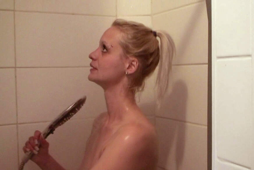Wer möchte mit mir duschen? von ShyBeauty pic1