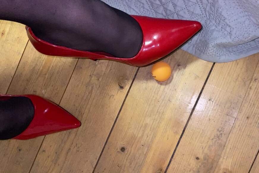 Bällchentretten... von BigHeelsQueen