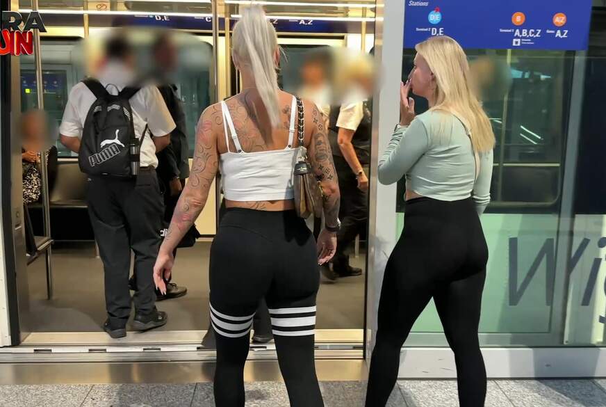 Alle Toiletten besetzt - Dann p****n wir eben ins Parkhaus! von Lady-Tamara pic2