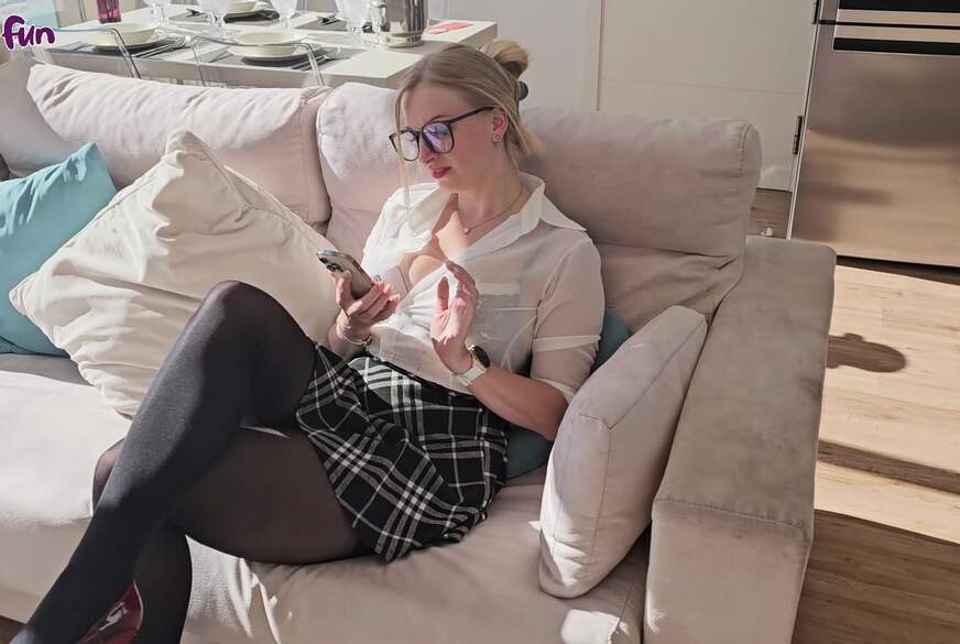 In jeder Stadt ein S*****z - Geile Businesstussi F***t sich durch die Welt von Lady-Tamara pic3