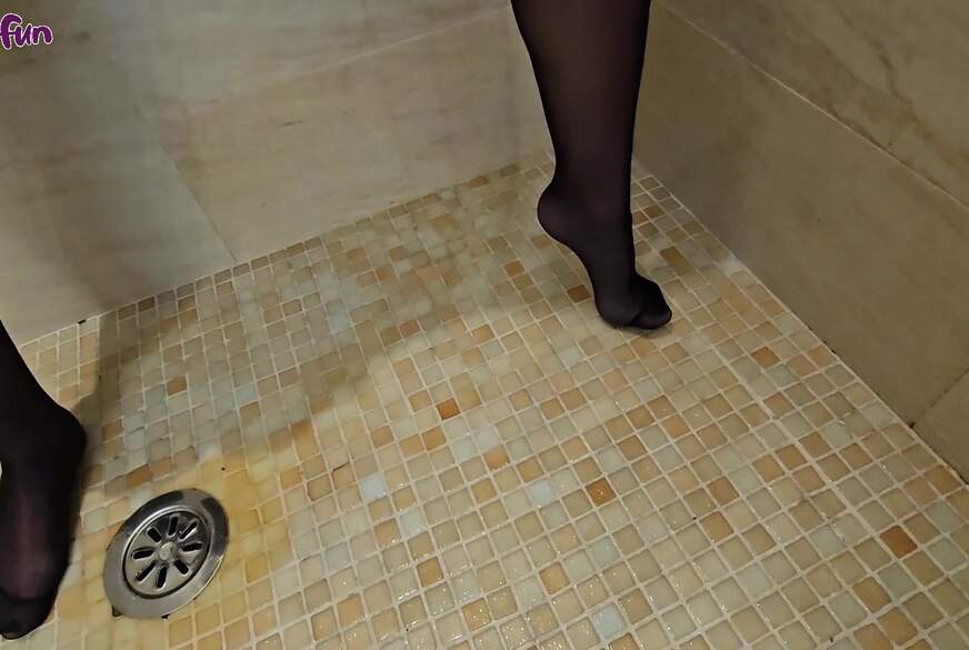 Lady-Tamara: Bock auf meine P**s-Nylons?
